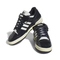 adidas Originals Forum 84 Low Trainers in inkwell