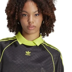 adidas Originals Relaxed Fit Crew Neck T-Shirt in Black