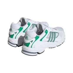 adidas Originals Response CL Trainers in White