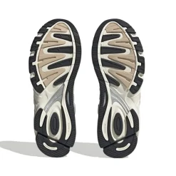 adidas Originals Response CL Trainers in Sand