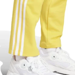 adidas Originals W Montreal tp in Yellow