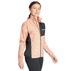 adidas Terrex Trail Running Wind Jacket in Pink