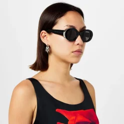 Alexander McQueen Alex S Am0445s in Black