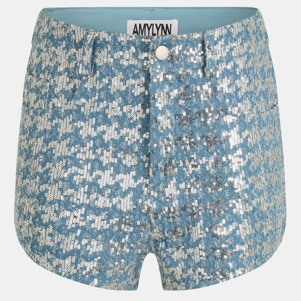 Amylynn Sequn Hopan in Blue