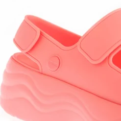 Crocs Skyline Sandals in Pink