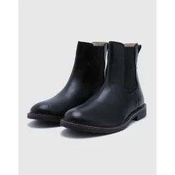 Farah Mansfield Boot in Black