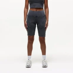 Good For Nothing Ribbed Shorts Acid Wash in Black