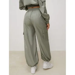 Gym King Satin Cargo in Green