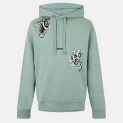 Hugo Dolias in Green