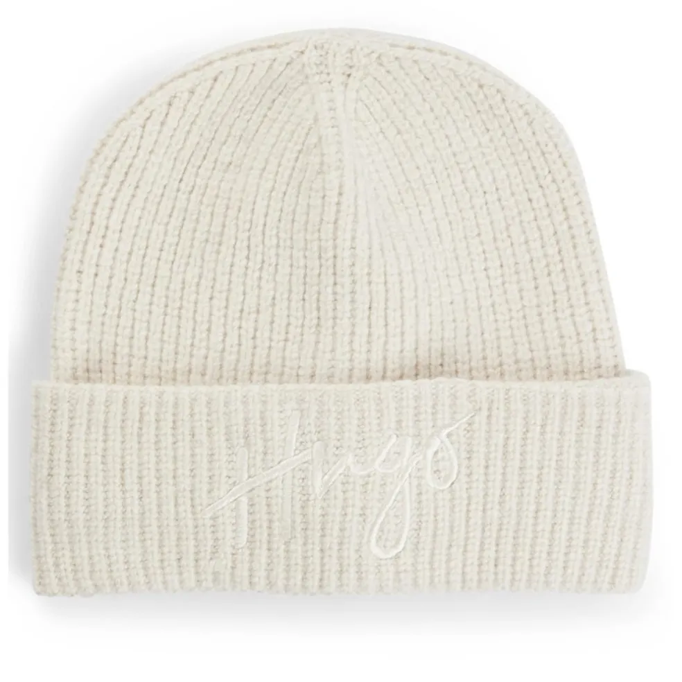 Hugo Socially Beanie in White