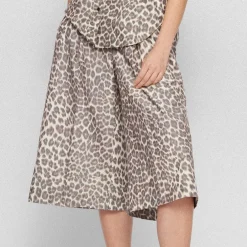 Hugo Tanimala Shorts in Multi colour