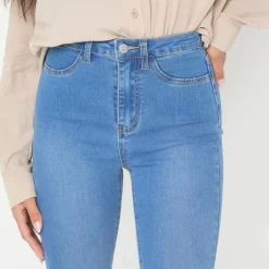 I Saw It First Waist Flare Jeans in Blue