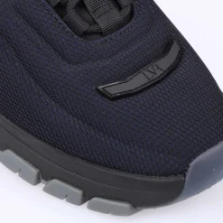 Lavair Exo Trainers in Navy