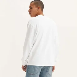 Levis Classic Long Sleeve Relaxed T-Shirt in White