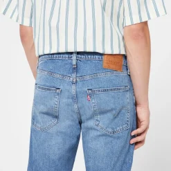 Levis Slim Tapered Jeans in Blue
