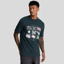 Lyle And Scott A Guide To Scotland Graphic T-Shirt in Navy