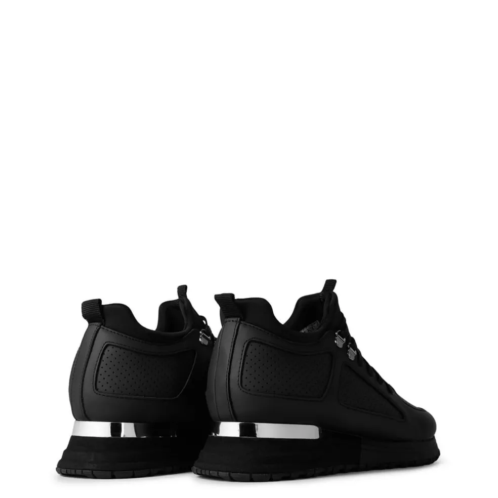 Mallet Diver 2 Trainers in Black