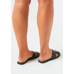 Missy Empire Rubber Ribbed Sole Sliders in Black