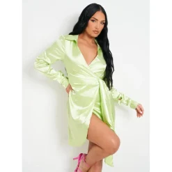 Missy Empire Tie Waist Wrap Plunge Mini Dress in Green