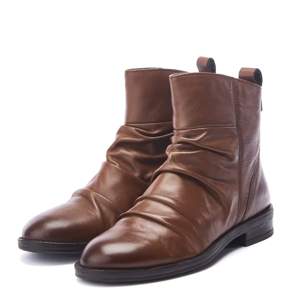 Moda in Pelle Flat Ankle Boots in Brown