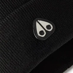 Moose Knuckles Parnis Beanie with Metal Logo in Black