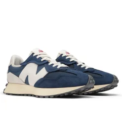 New Balance 327 Trainers in Navy