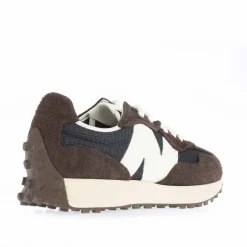 New Balance 327 Trainers in Brown