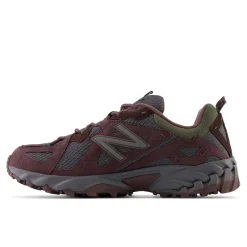 New Balance 610 Trainers in Burgundy