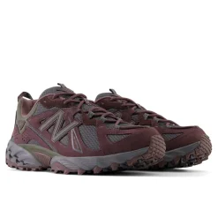 New Balance 610 Trainers in Burgundy