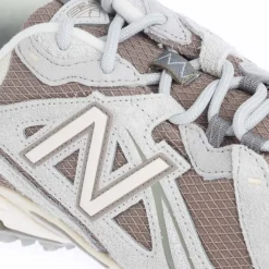 New Balance 610 V1 Trainers in Grey