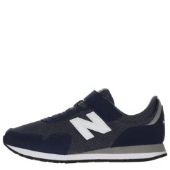 New Balance Low Top Round Toe Sneakers in Blue