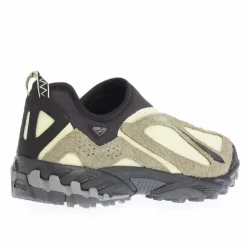 New Balance 610S Trainers in Green