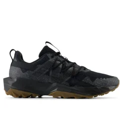 New Balance Tektrel in Black