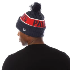 New Era Beanie in Black