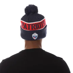 New Era Beanie in Black