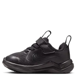 Nike Cosmic Low Top Runner Sneakers in Black