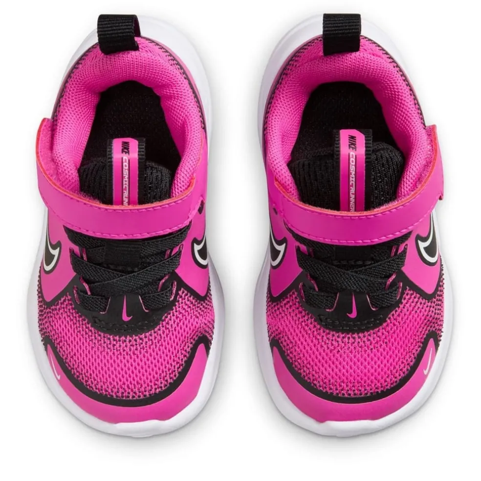 Nike Cosmic Runner in Pink