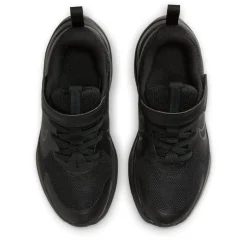 Nike Cosmic Runner Low Top Sneakers in Black