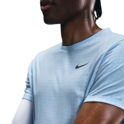 Nike Crew Neck Regular Fit T-Shirt in Blue
