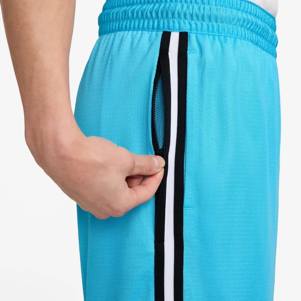 Nike Dna 8 Short T in Black