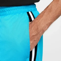 Nike Dna 8 Short T in Black