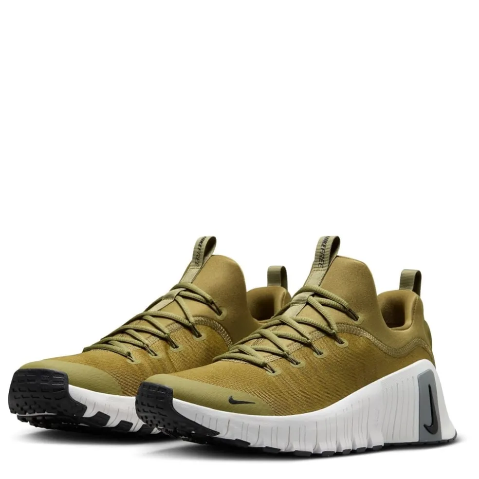 Nike Free Metcon 6 Low Top Sneakers in Green