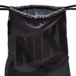 Nike Heritage Gmsk 09 in Grey