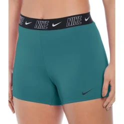 Nike Kickshort in Green