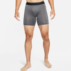 Nike M Np Short in Grey