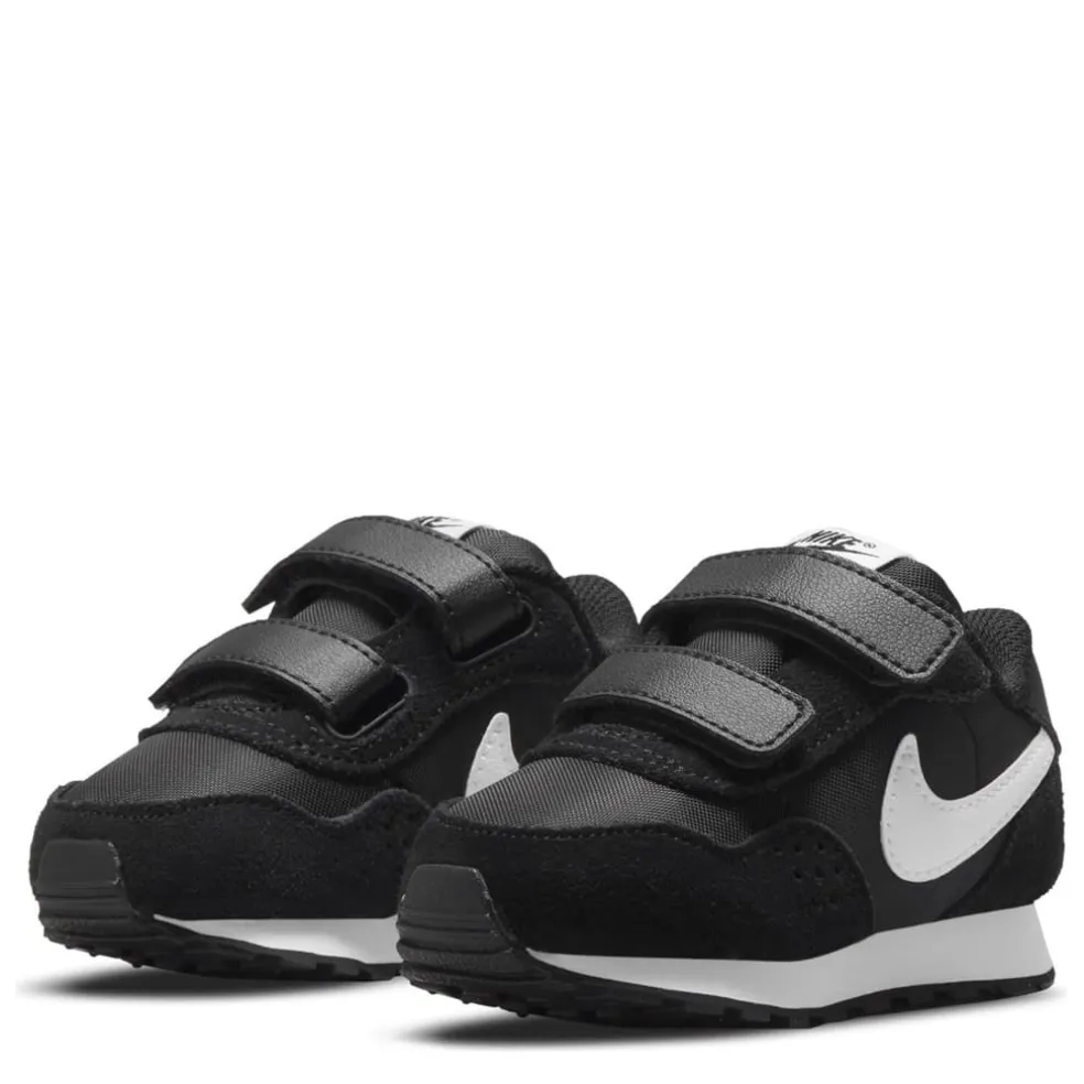 Nike Md Valiant Infant Boys Shoe in Black