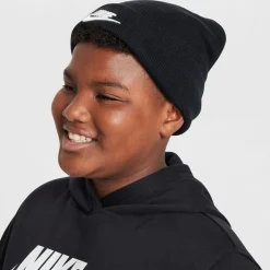 Nike Peak Kids Beanie in Black