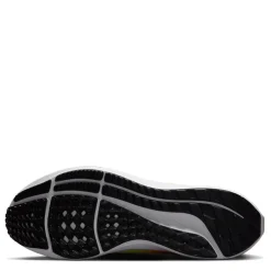 Nike Pegasus 40 Road Running Trainers in White