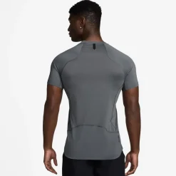 Nike Pro Ss Top in Grey