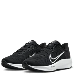 Nike Quest 6 Running Trainers in Black